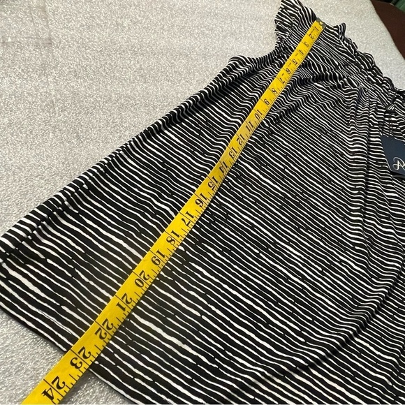 New ADRIANNA PAPELL Top Womens  Cap Sleeveless striped  Printed Ruffle Neck nwt - Picture 11 of 12